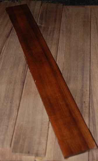 Madagascar Rosewood Fretboard - Click Image to Close